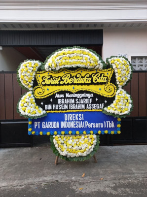 Papan Bunga Duka di Tebing Tinggi Okura