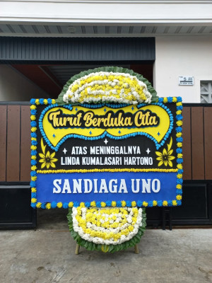 Papan Bunga Duka di Tebing Tinggi Okura