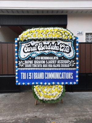 Papan Bunga Duka di Tebing Tinggi Okura